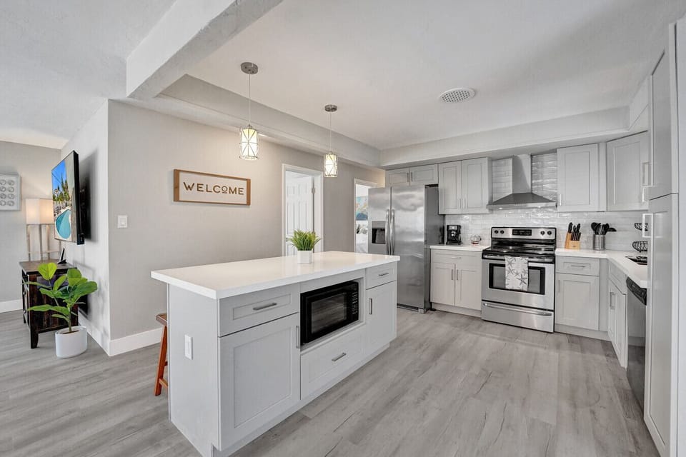 Open Kitchen Featuring a Spacious Island