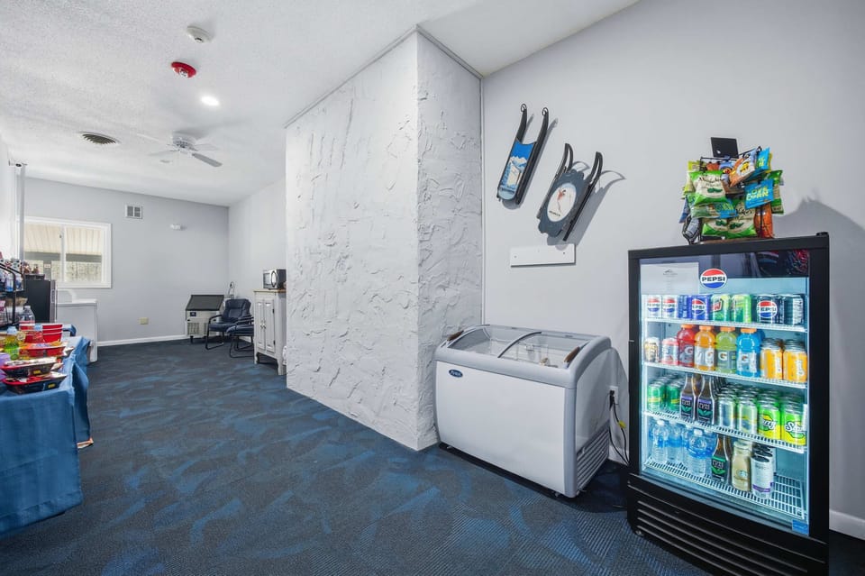 Snacks & drinks are available for purchase in the lobby​