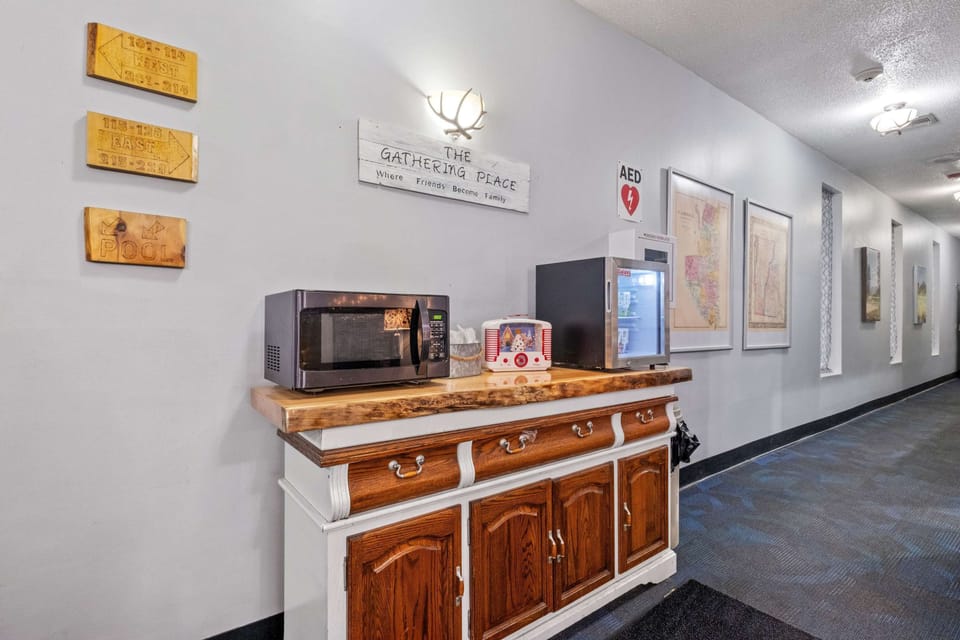 Start the day with refreshments in the lobby​
