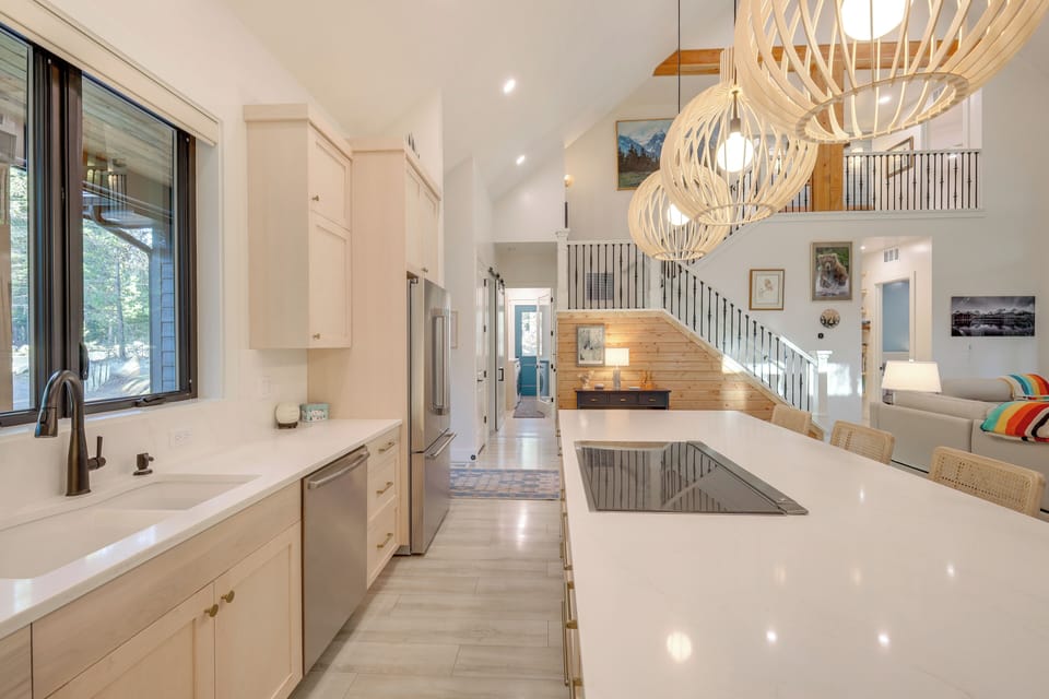 Kitchen | Breakfast Bar