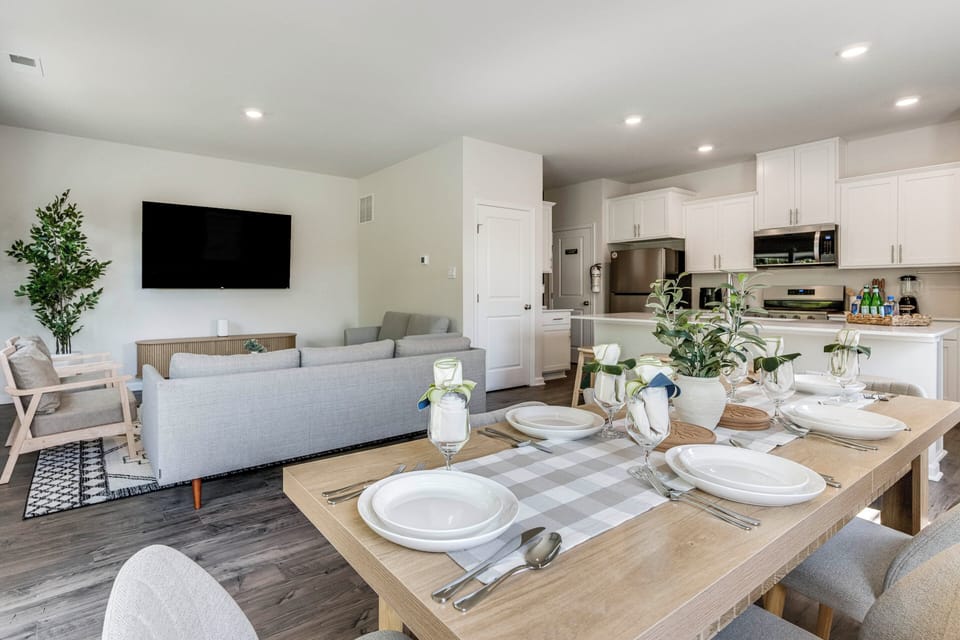 Dining Table | 1st Floor