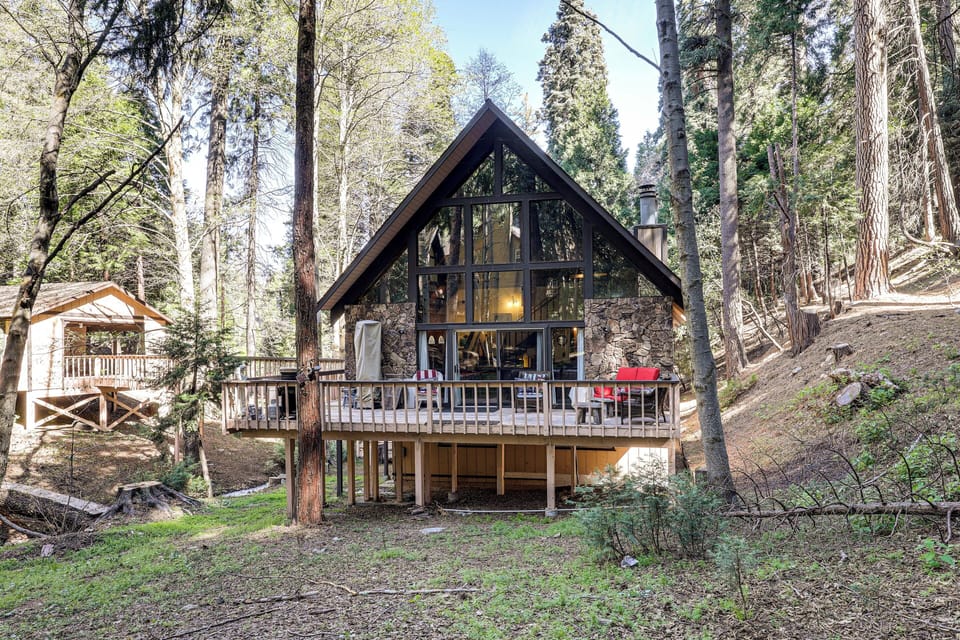 Property Exterior | Furnished Deck
