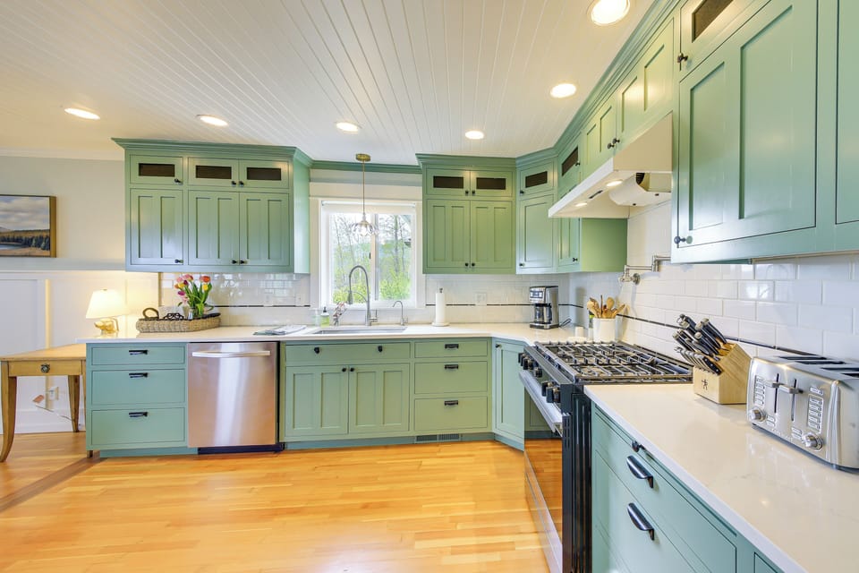 Kitchen | Cooking Basics | Coffee Maker | Main Level
