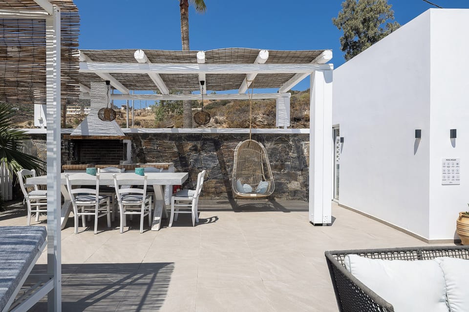 The outdoor areas of Lili Villa cover 200 m2 offering ample space for all guests