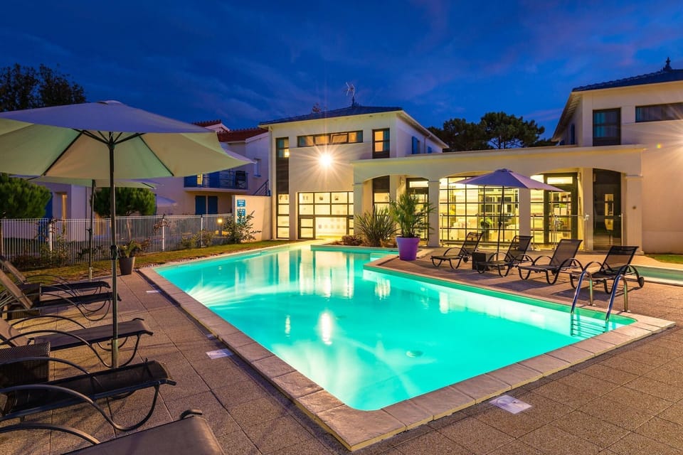 Holiday Home Swimming Pool