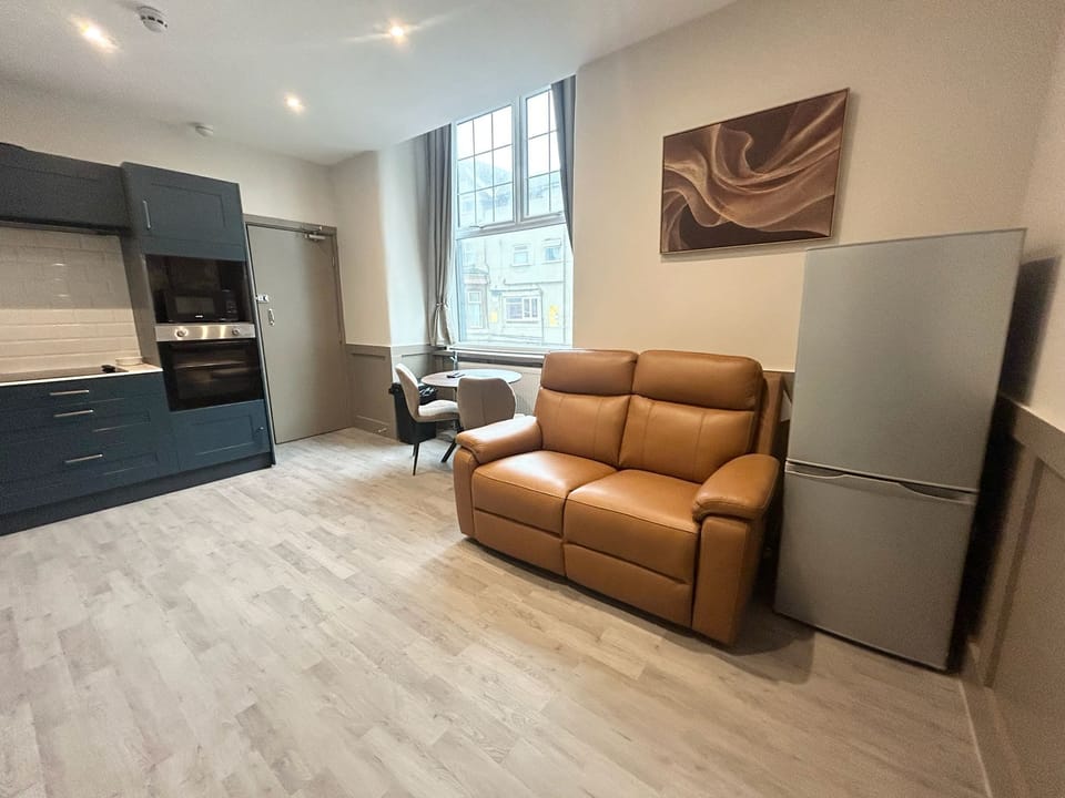 Open Kitchen / Living Area