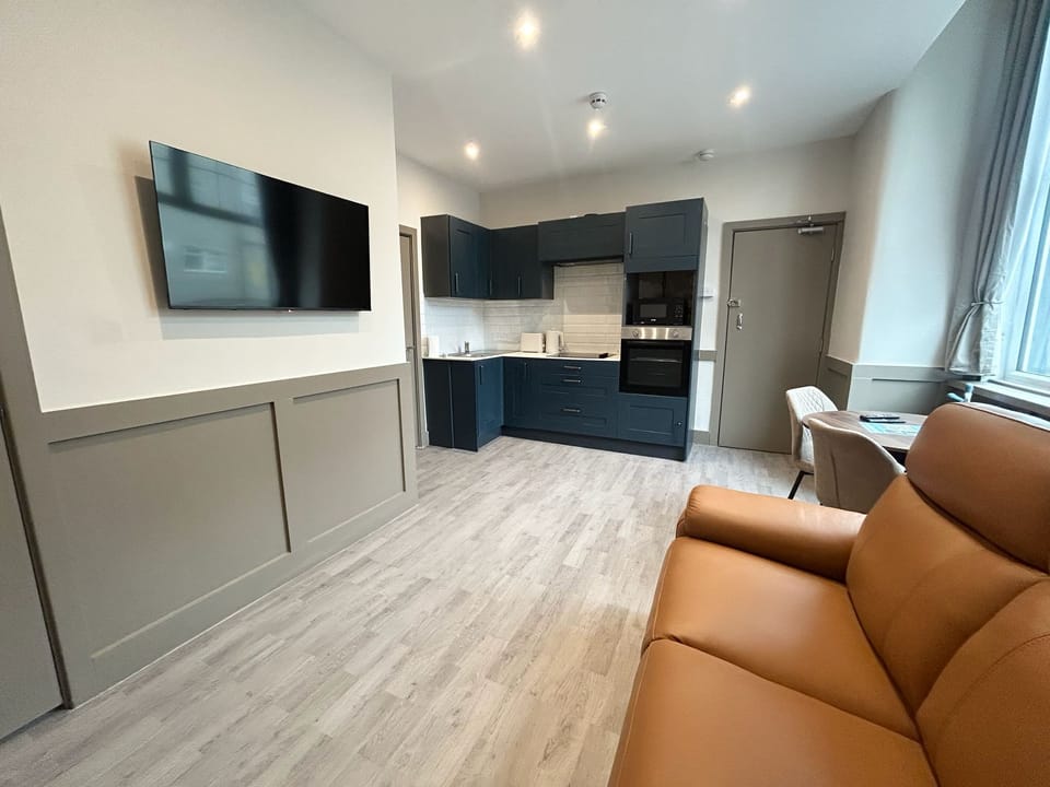Open Kitchen / Living Area