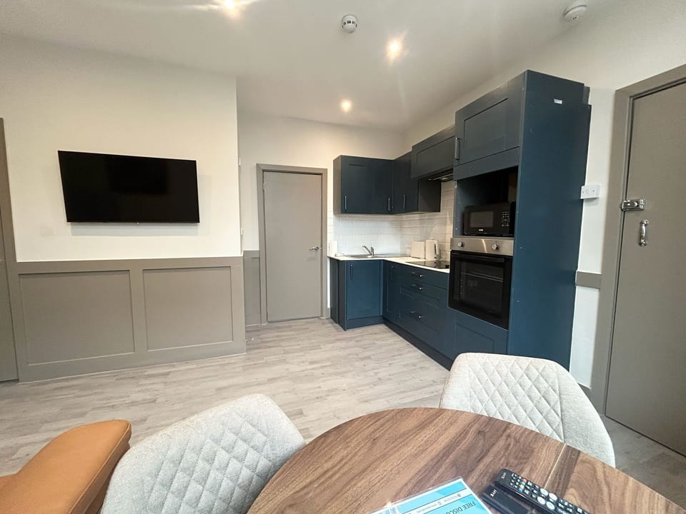 Open Kitchen / Living Area