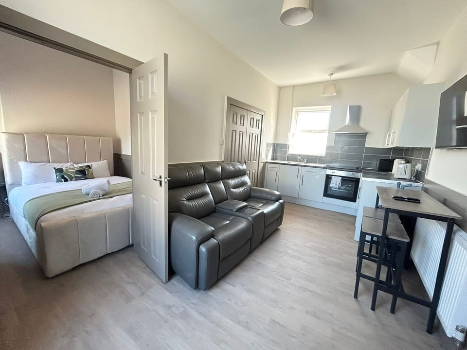Apartment 4 Living / Kitchen