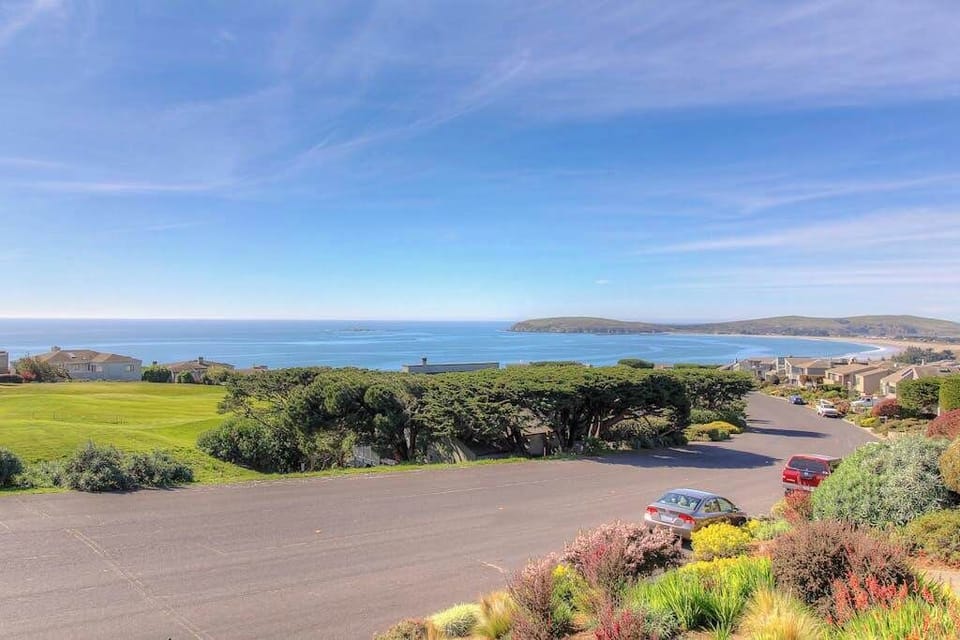 Breathtaking panoramic views of Bodega Bay and the Pacific stretch before you from this enviable hilltop setting.