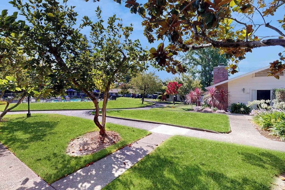 Stroll along tree-lined walkways through beautifully landscaped resort grounds — your Napa Valley oasis is steps from your door