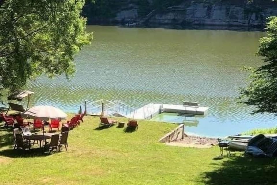Big backyard big enough to play games 