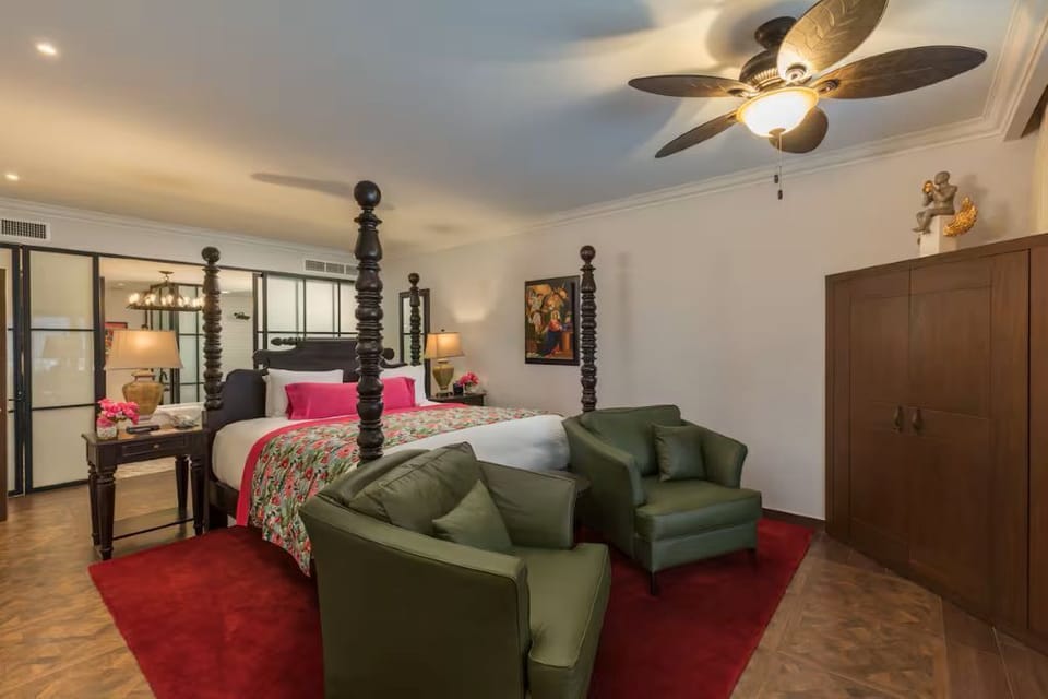 Master suite with private 5 piece bathroom