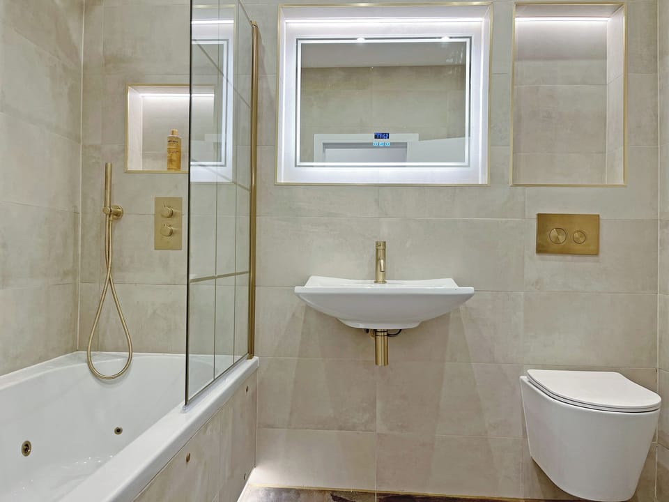 Bathroom | Apartment 2 - The Elise Suite - Wakefield House, Blackpool