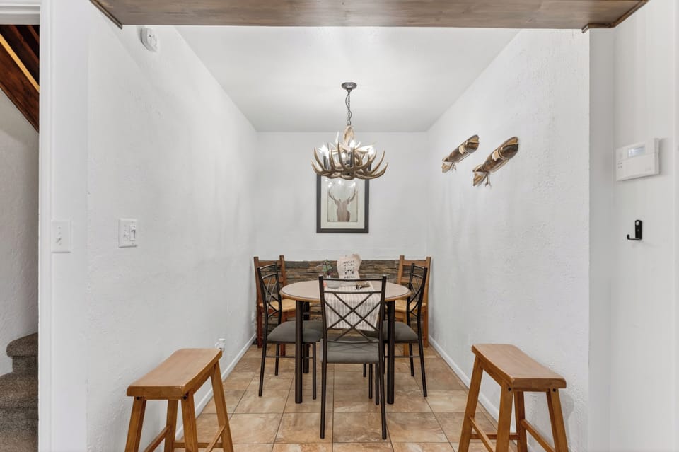 Dining nook.