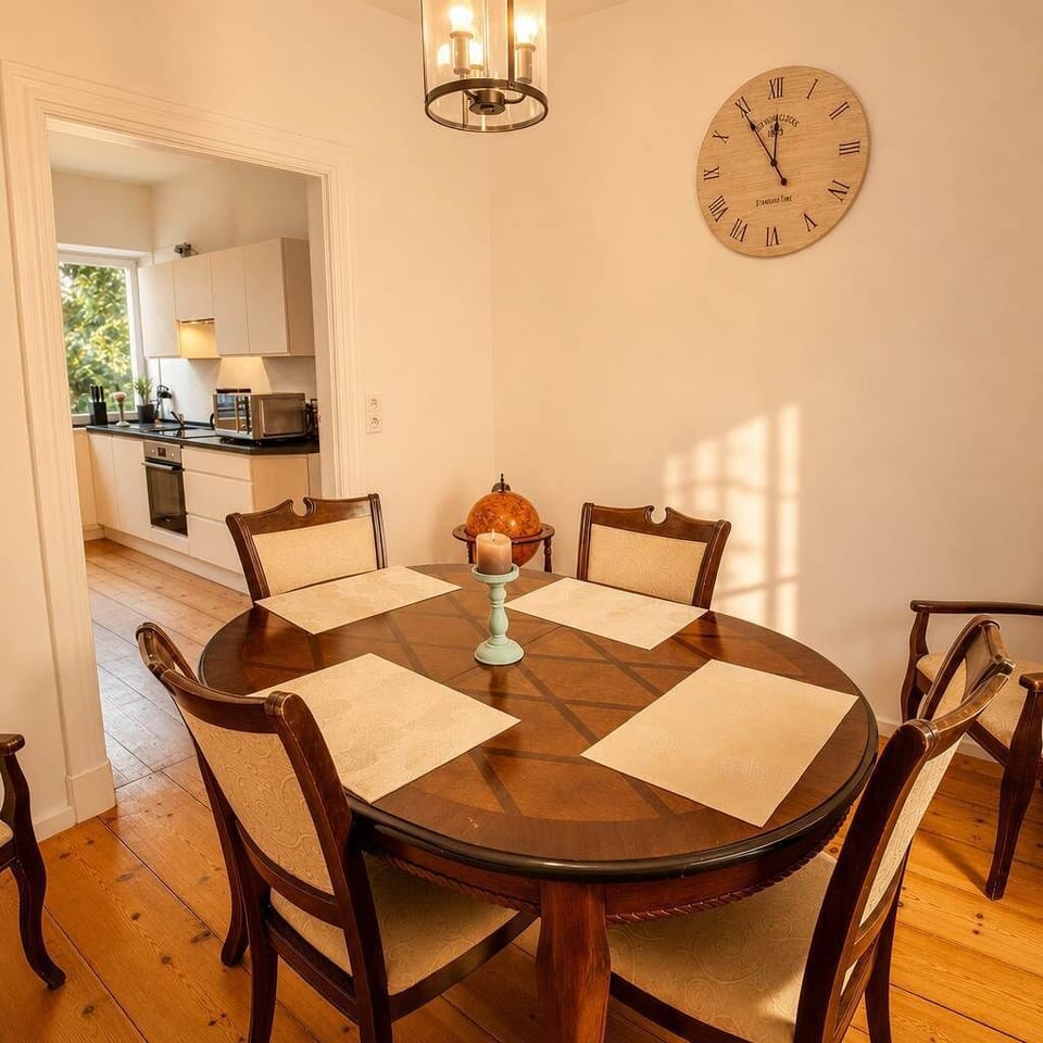 Esszimmer – Holztisch