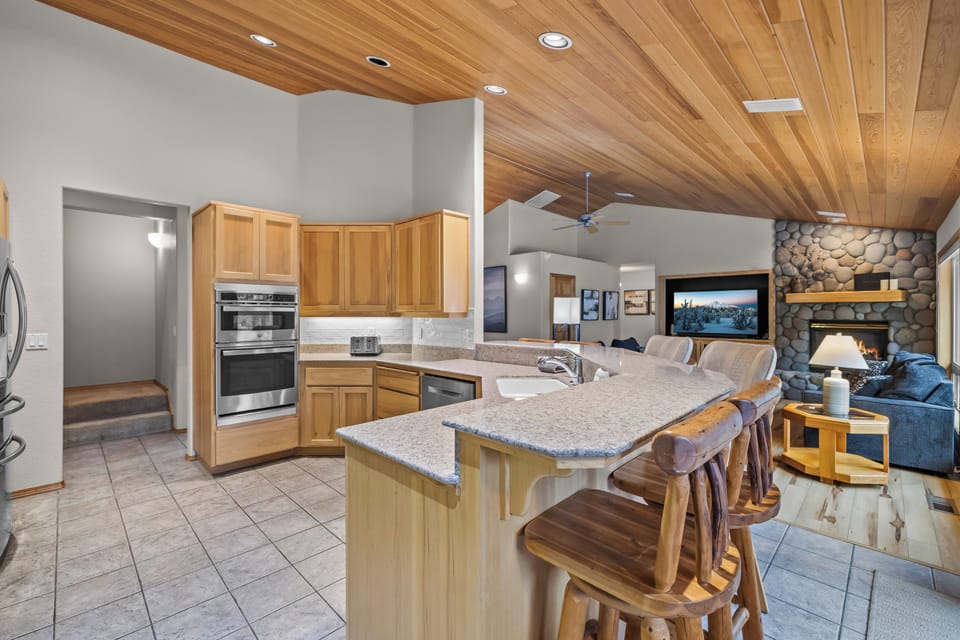 2026_04_22_maury_kitchen-2
