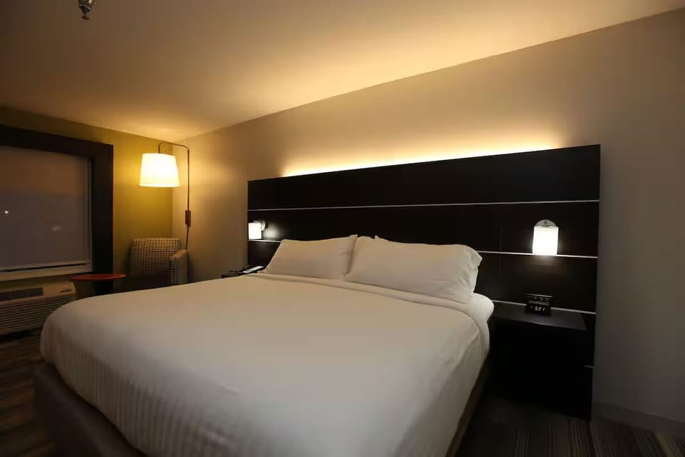 Bedroom. Interior and views may vary based on location and availability