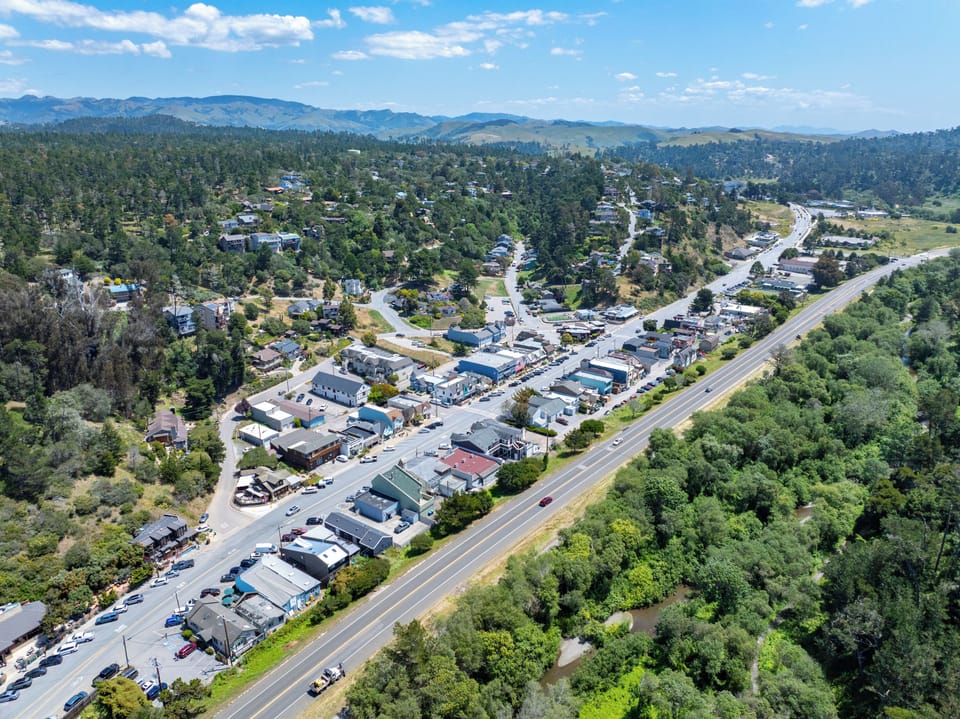 The perfect blend of coastal peace and city access.