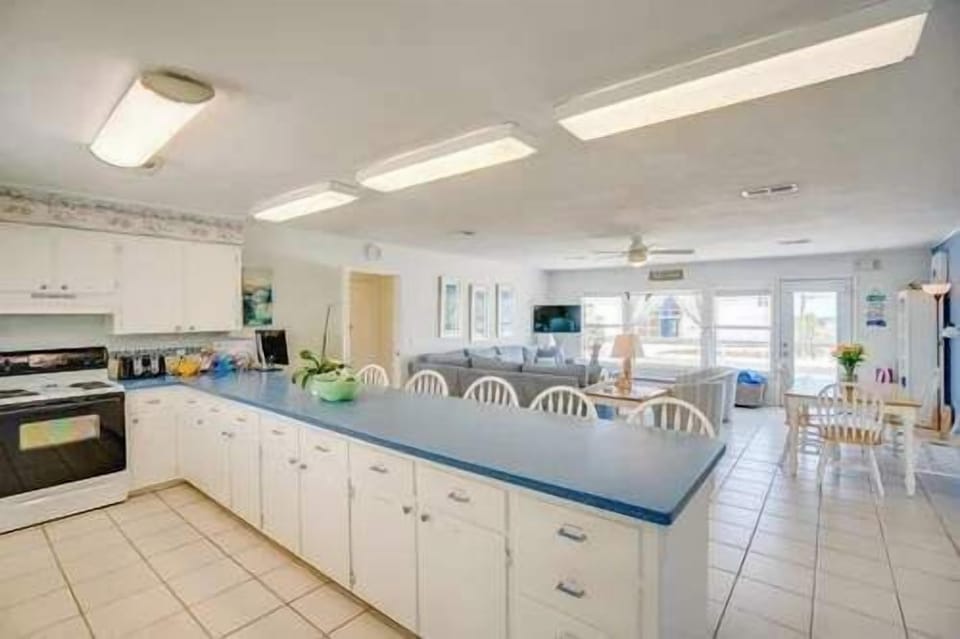 Central Kitchen Space for Family Time