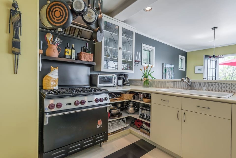 The kitchen is fully stocked with everything you should need for your meal preparations.   It is a very functional kitchen and a pleasure to work in.   And yes.......that’s our 6 burner Wolf gas stove ♥️.    An oldie but goodie.