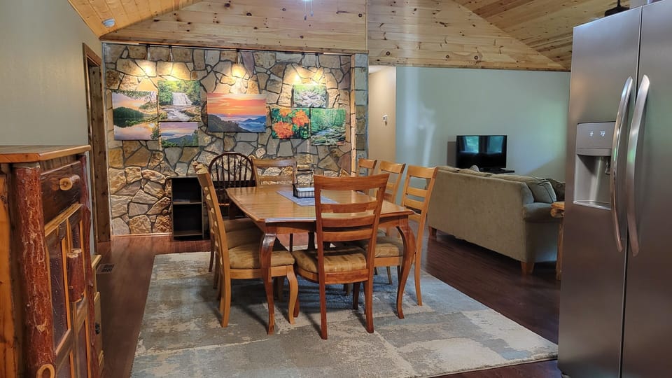 Open floor plan goes from kitchen/dining area to living room