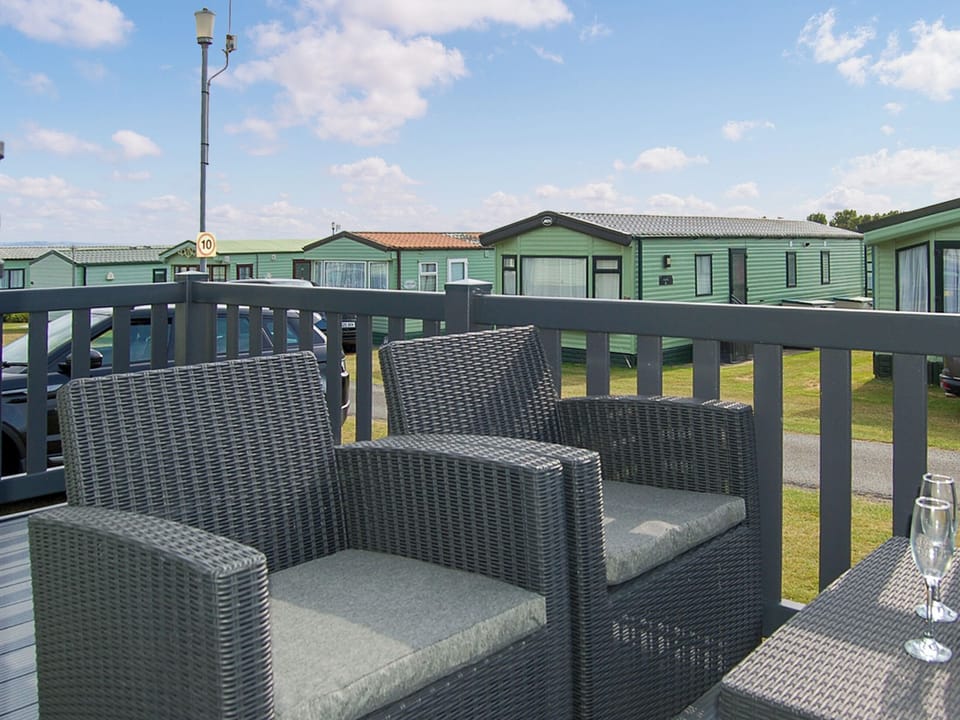 Terrace | Premier Caravan 10 - Lounge Holidays, Tywyn
