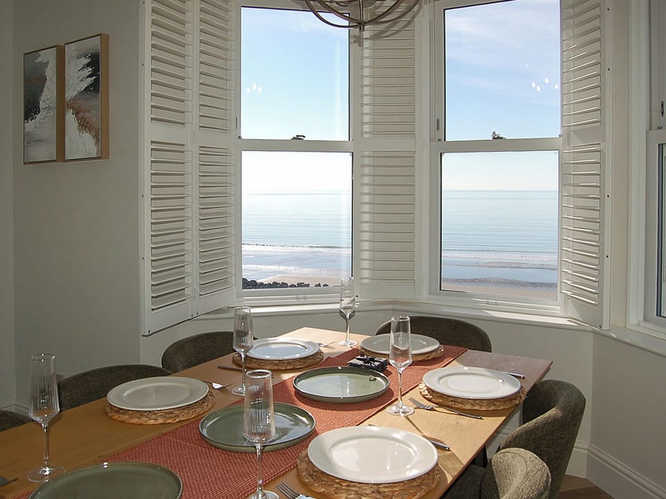Dining Area | Morwendon House - Lounge Holidays, Barmouth