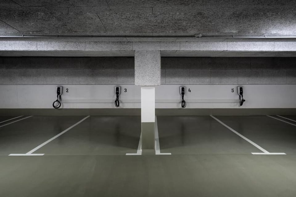 Park smoothly in well-marked, spacious on-site garage spaces.