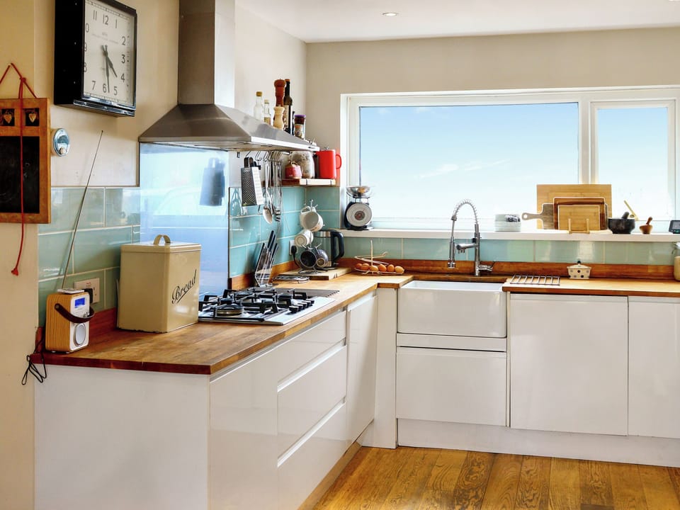 Kitchen | Minnewater, Bovey Tracey
