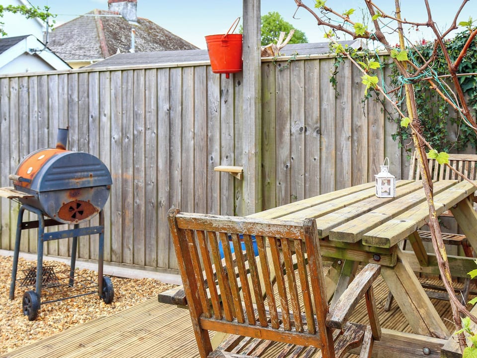Outdoor eating area | Minnewater, Bovey Tracey