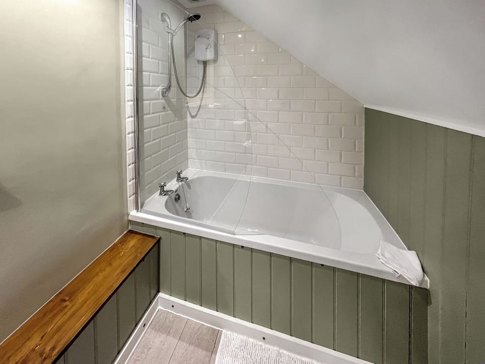 Bathroom | Harvel House Farm, Meopham, Gravesend