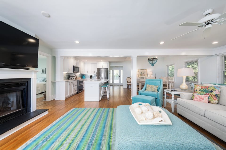 GREAT SPACE FOR LARGE FAMILIES AND FRIENDS