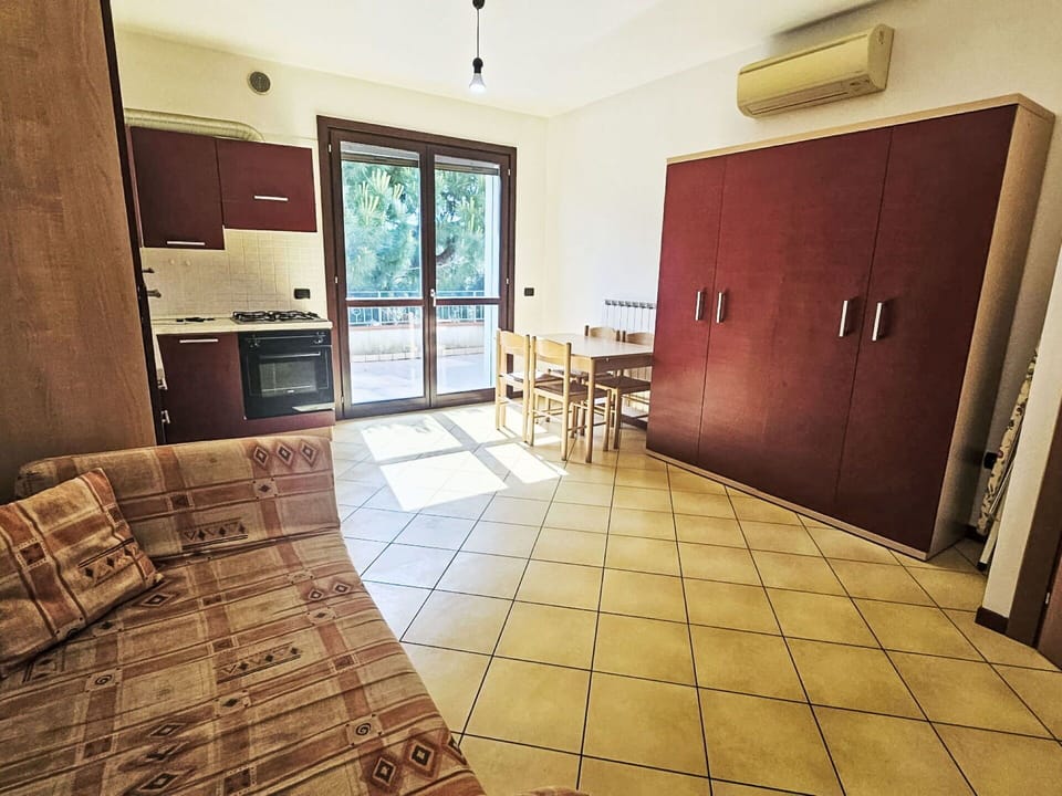 Wood, House, Cottage, Home, Swimming Pool, Porch, Door, Resort, Shade, Estate