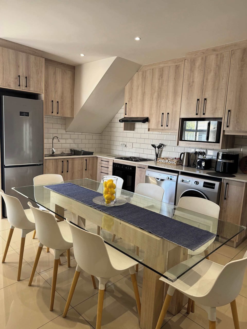 Full kitchen