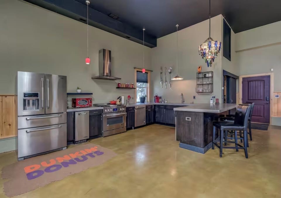 Entertainment space in first floor garage