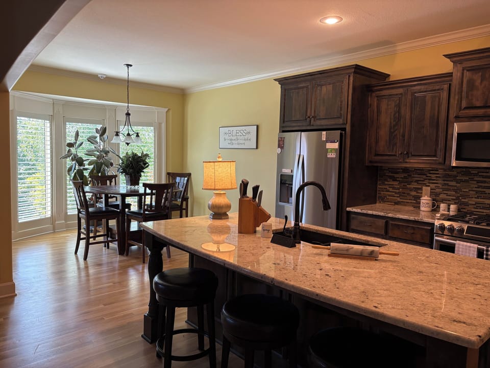 Dining Area: Seats 6. Island seats 3.
