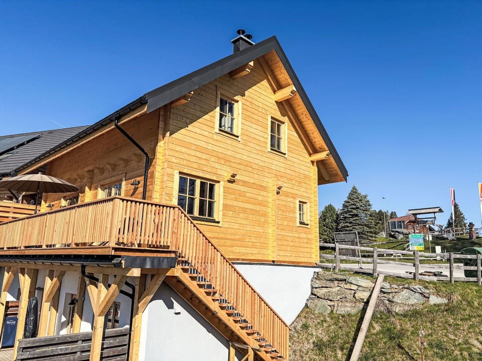 Wood, House, Cottage, Roof, Home, Siding, Porch, Slope, Plank, Log Cabin