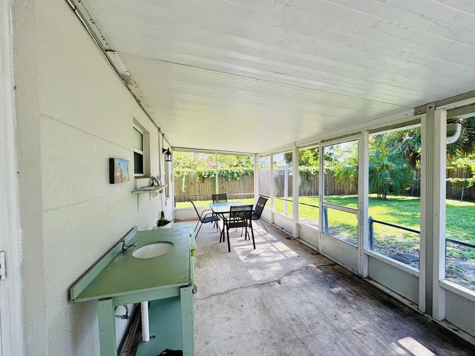 Outdoor dining