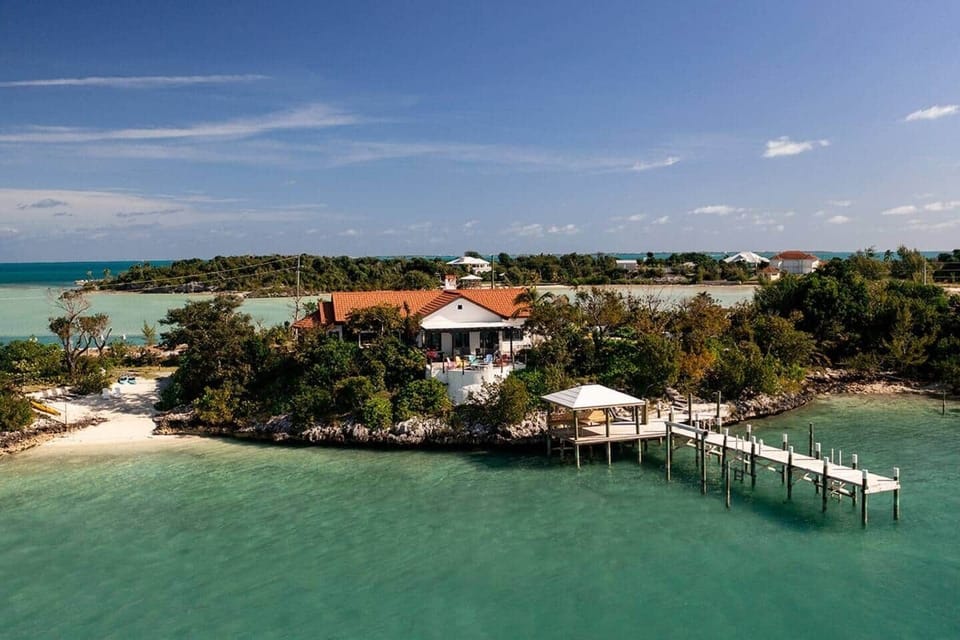 Harbour Beach Villa - Private Dock