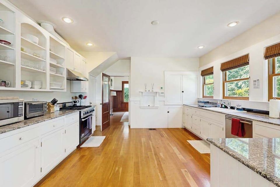 Prep your farm-to-table feast on granite counters with a professional gas range, open shelving, and all the tools your Healdsburg culinary adventure deserves.