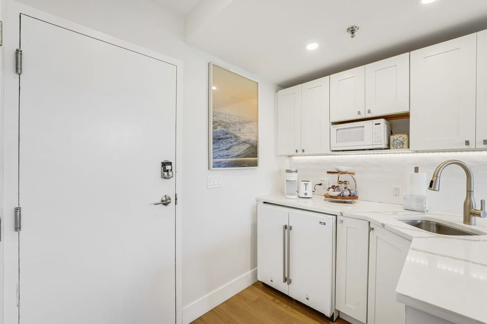 Kitchenette