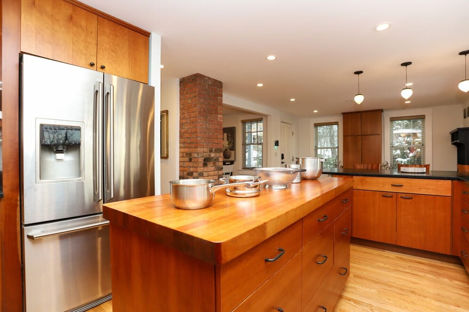 We provide full size, professional quality pots and pans. The Kitchen has plenty of space, leading into the dining room, living room, backyard porch and driveway through a side door.