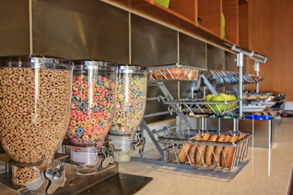 Breakfast bar