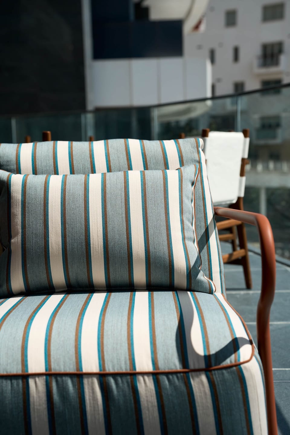 Striped seating combining comfort and modern style.