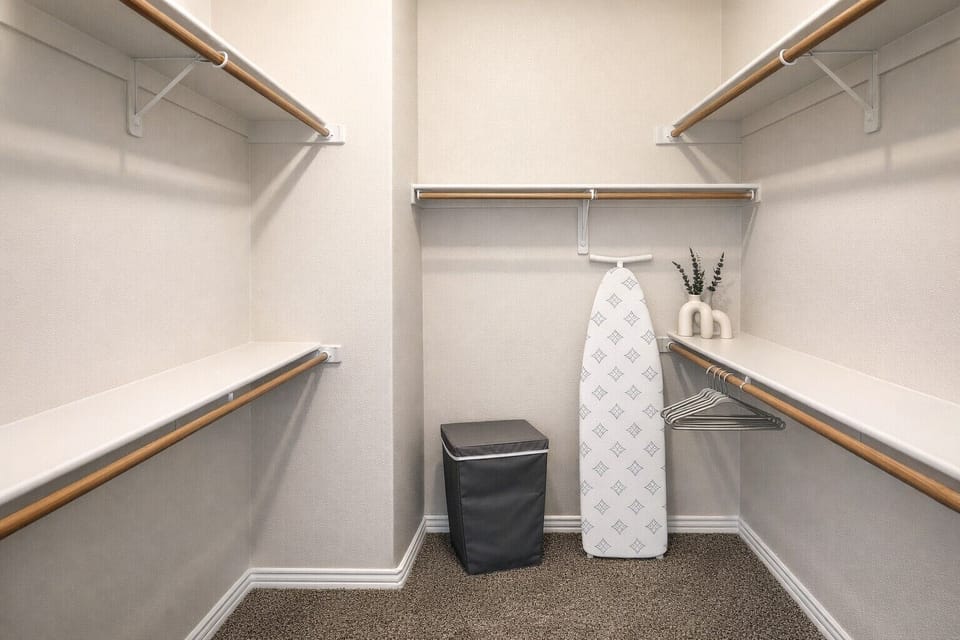 Master Spacious closet