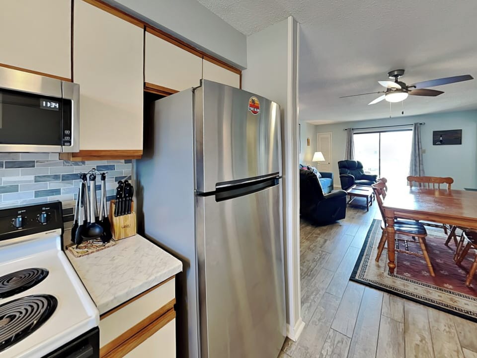 Full Kitchen
