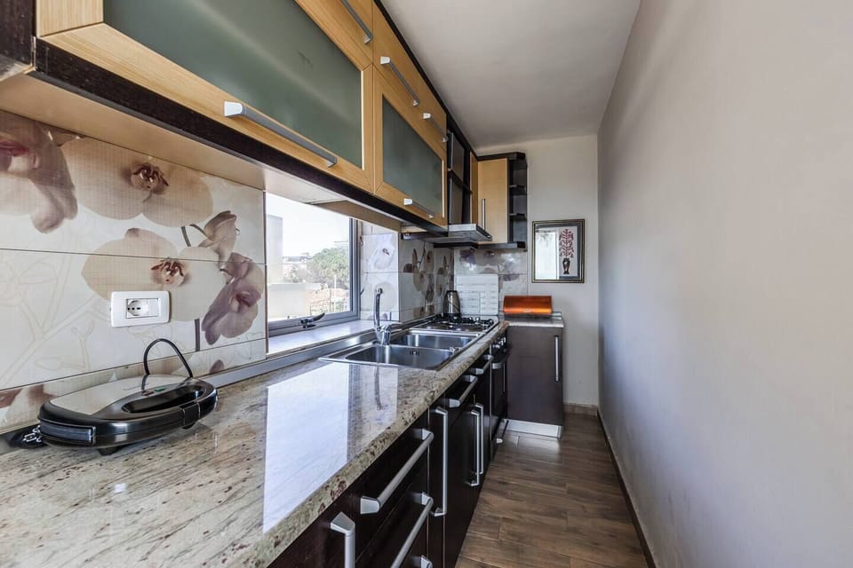 Fully-equipped kitchen