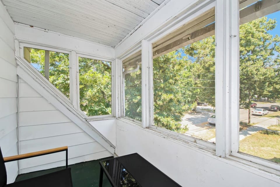 Second Floor Screened-In Porch - 616. 287. 2210