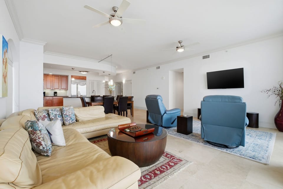 Spacious layout connecting living, dining, and kitchen